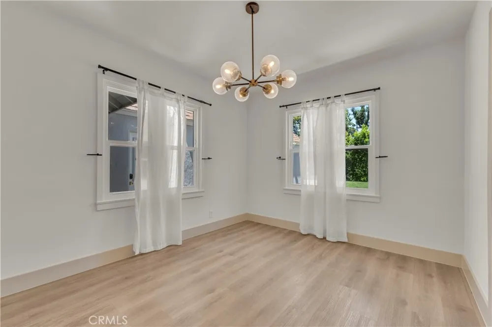11944 Hesby Street Valley Village, CA 91607