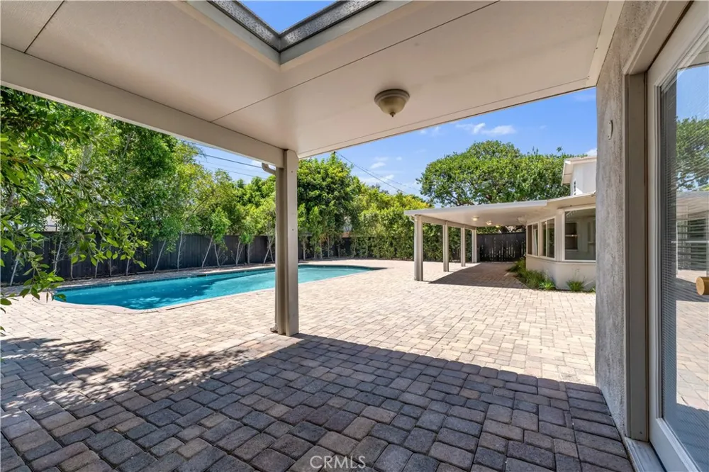 11944 Hesby Street Valley Village, CA 91607