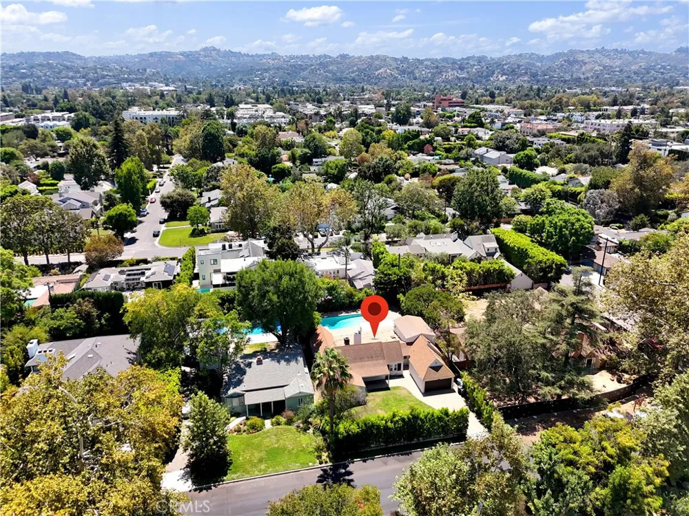 11944 Hesby Street Valley Village, CA 91607
