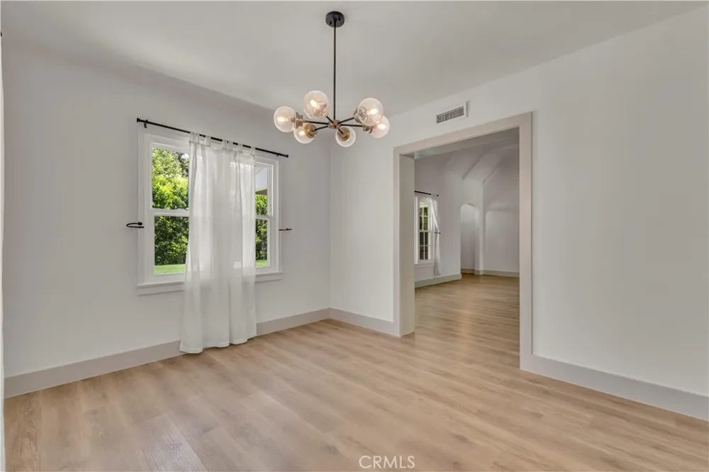 11944 Hesby Street Valley Village, CA 91607