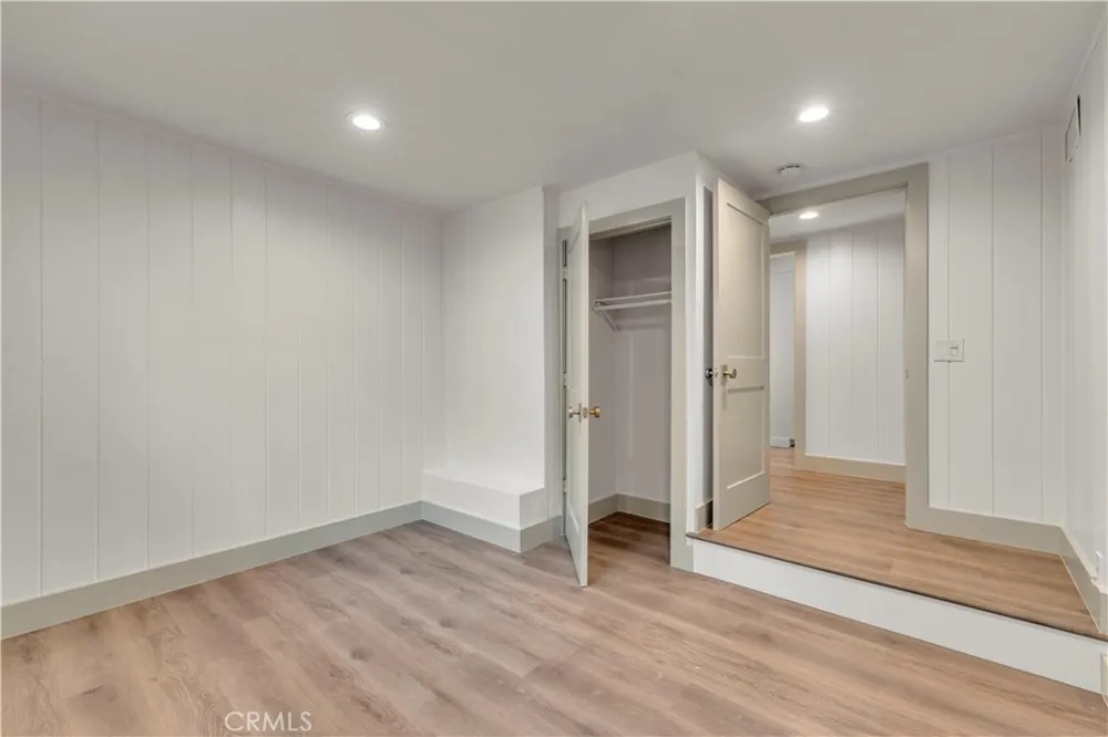 11944 Hesby Street Valley Village, CA 91607