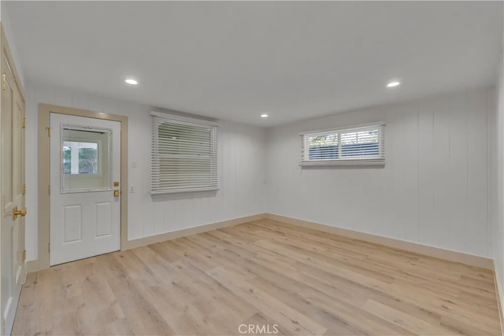 11944 Hesby Street Valley Village, CA 91607
