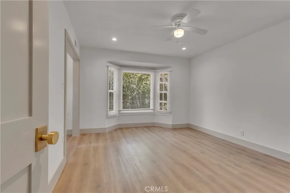 11944 Hesby Street Valley Village, CA 91607