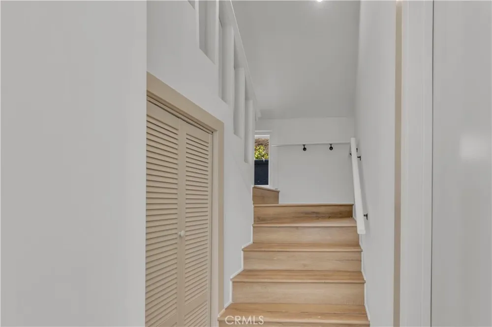 11944 Hesby Street Valley Village, CA 91607