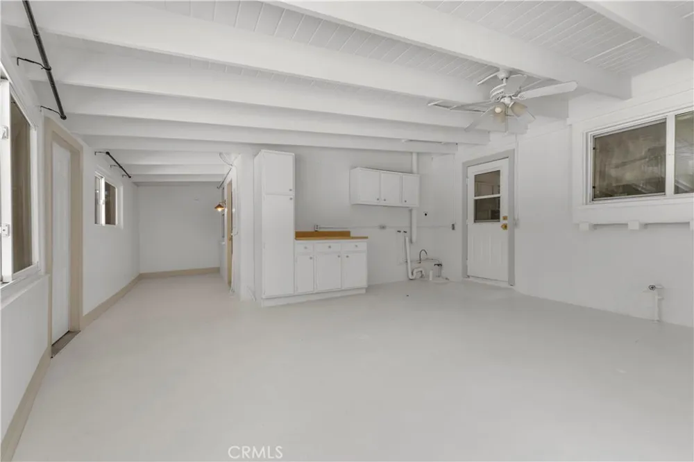 11944 Hesby Street Valley Village, CA 91607