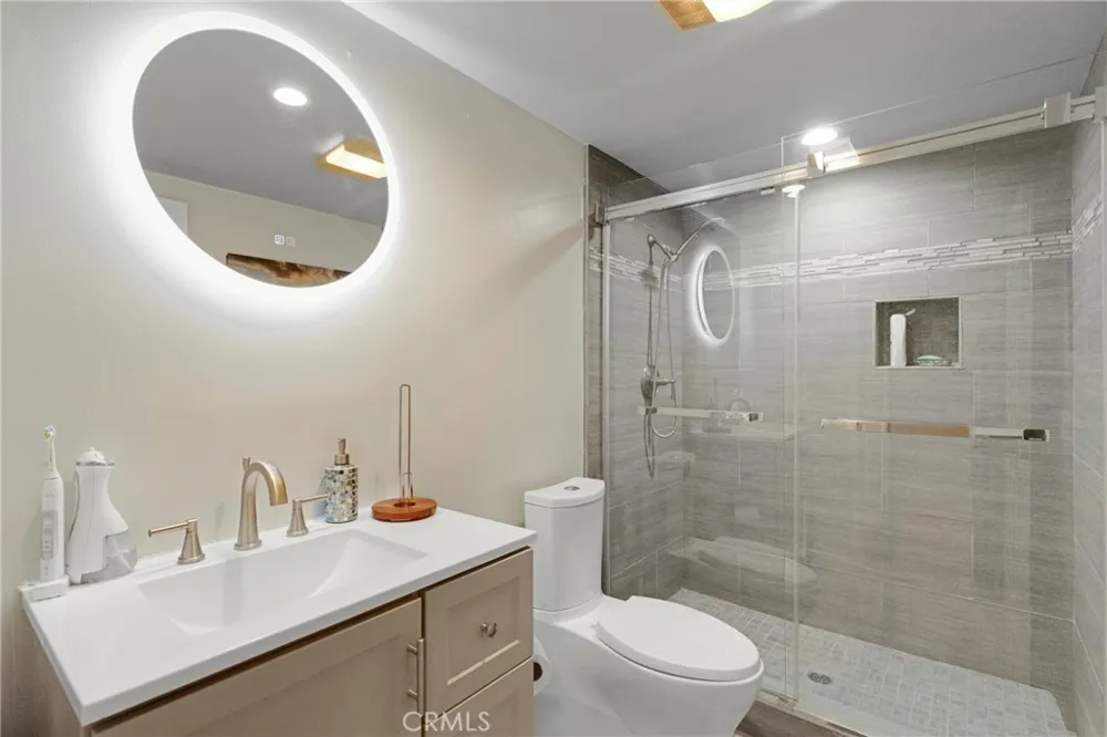 21335 Dove Chatsworth, CA 91311
