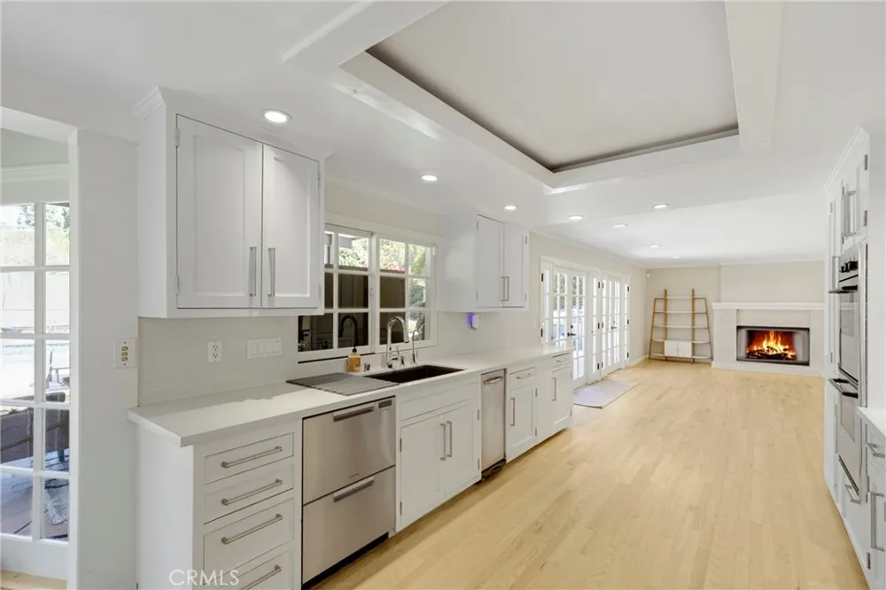 21335 Dove Chatsworth, CA 91311