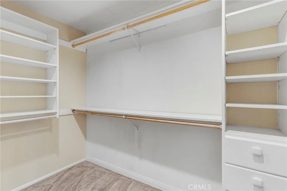 21335 Dove Chatsworth, CA 91311