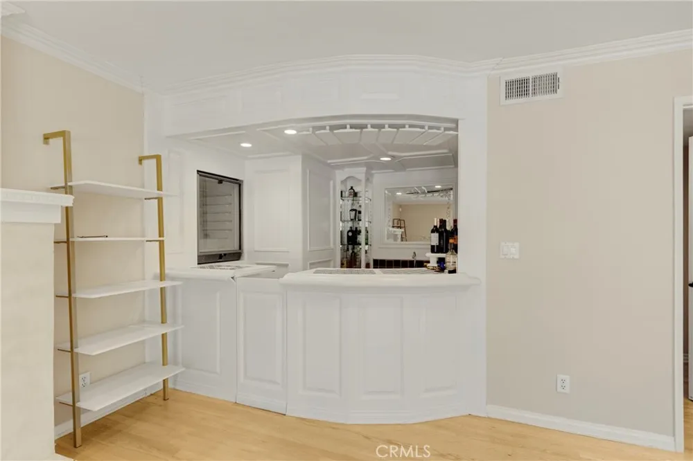 21335 Dove Chatsworth, CA 91311