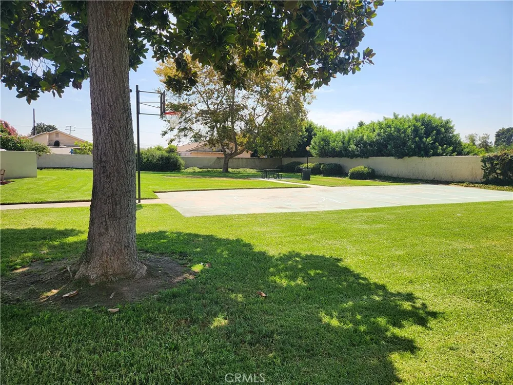 1573 S Reservoir Street #j Pomona, CA 91766