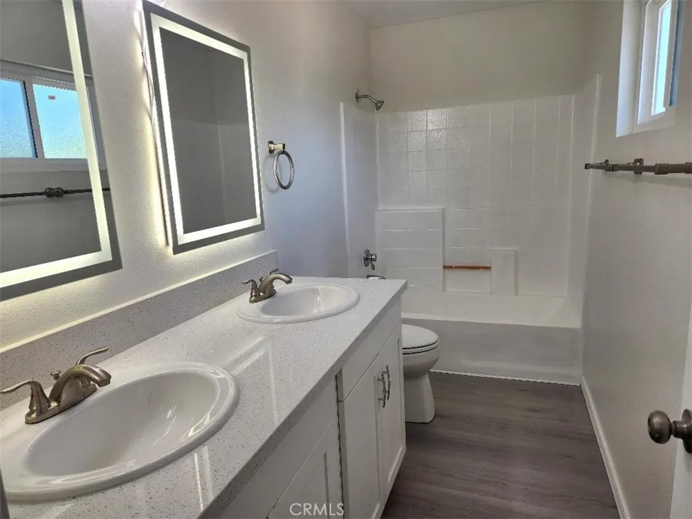 1573 S Reservoir Street #j Pomona, CA 91766