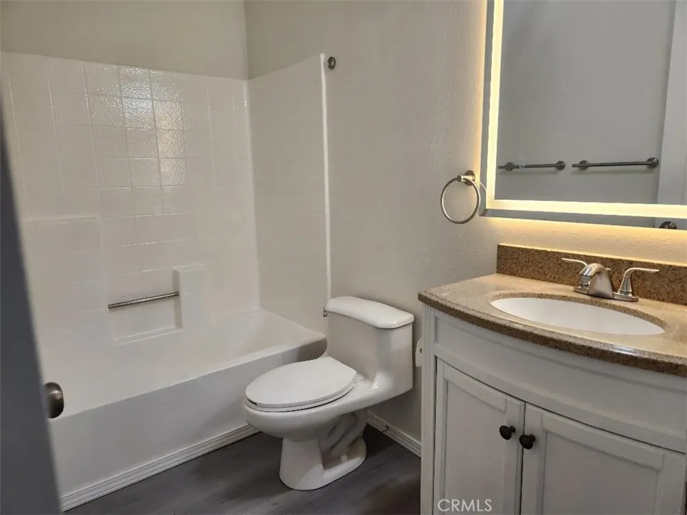 1573 S Reservoir Street #j Pomona, CA 91766