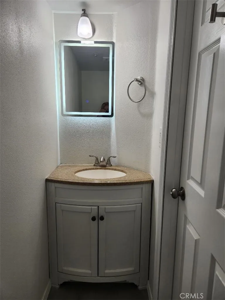 1573 S Reservoir Street #j Pomona, CA 91766