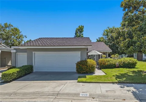 1228 Woodside Drive