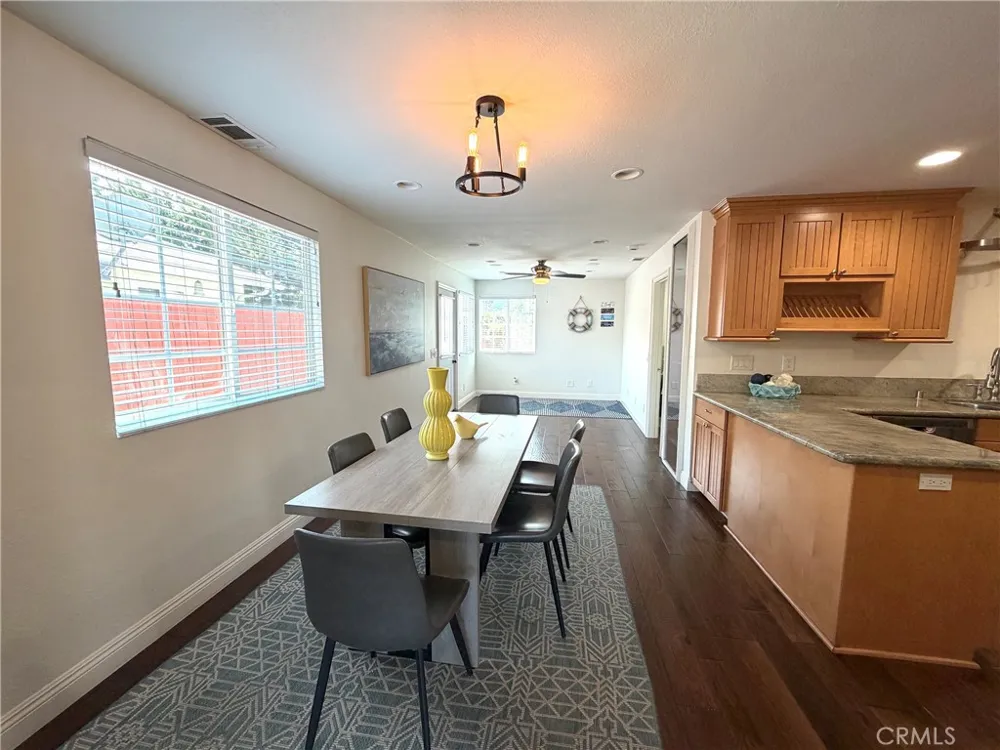6812 Chapman Garden Grove, CA 92845