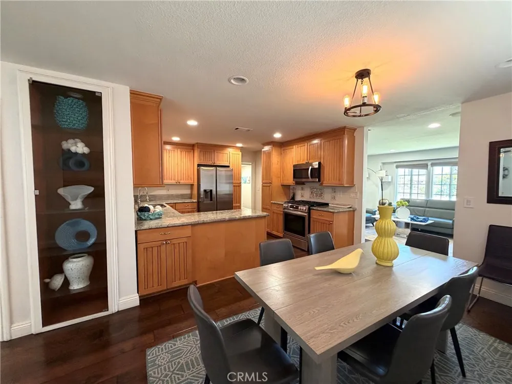 6812 Chapman Garden Grove, CA 92845