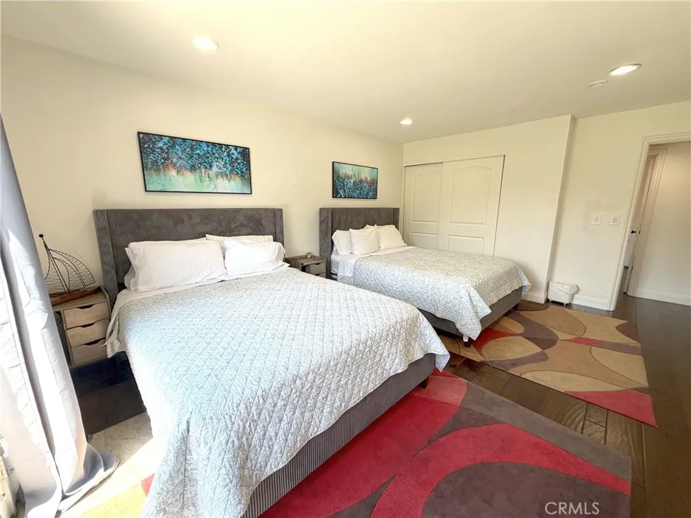 6812 Chapman Garden Grove, CA 92845