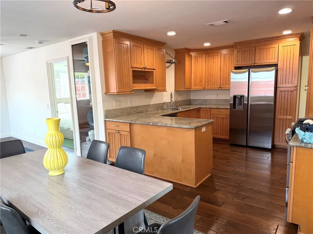 6812 Chapman Garden Grove, CA 92845