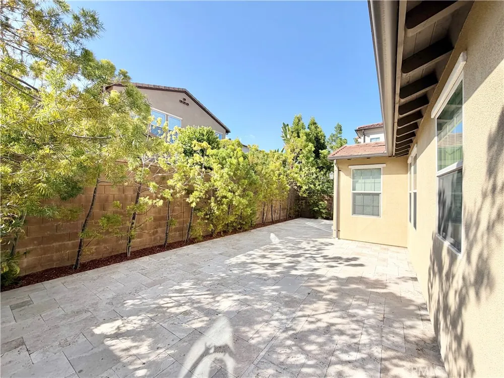 110 Briar Rose Irvine, CA 92618