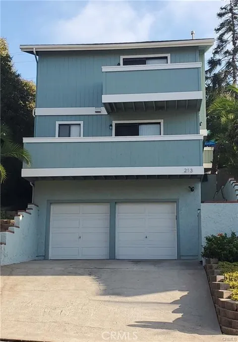 213 W Escalones #B