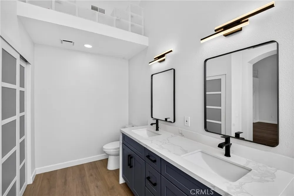 16027 Crestline La Mirada, CA 90638