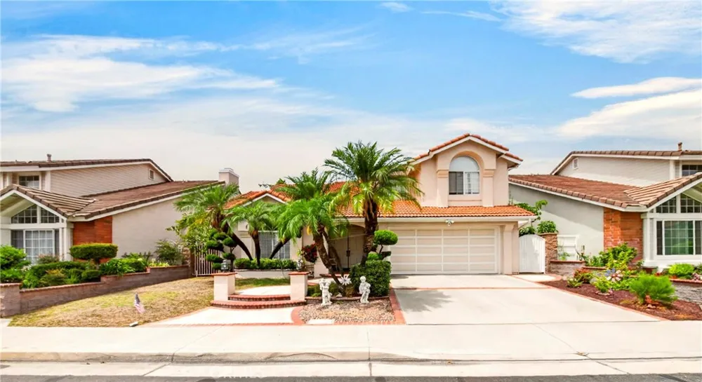 16027 Crestline La Mirada, CA 90638