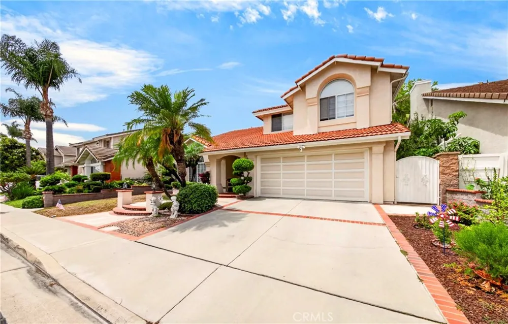 16027 Crestline La Mirada, CA 90638