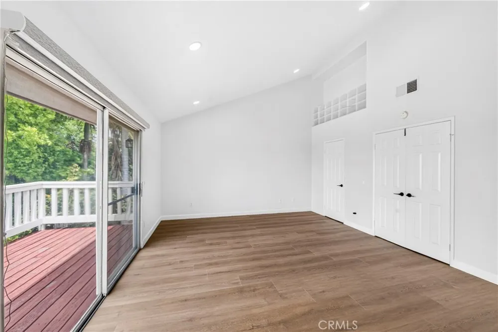 16027 Crestline La Mirada, CA 90638