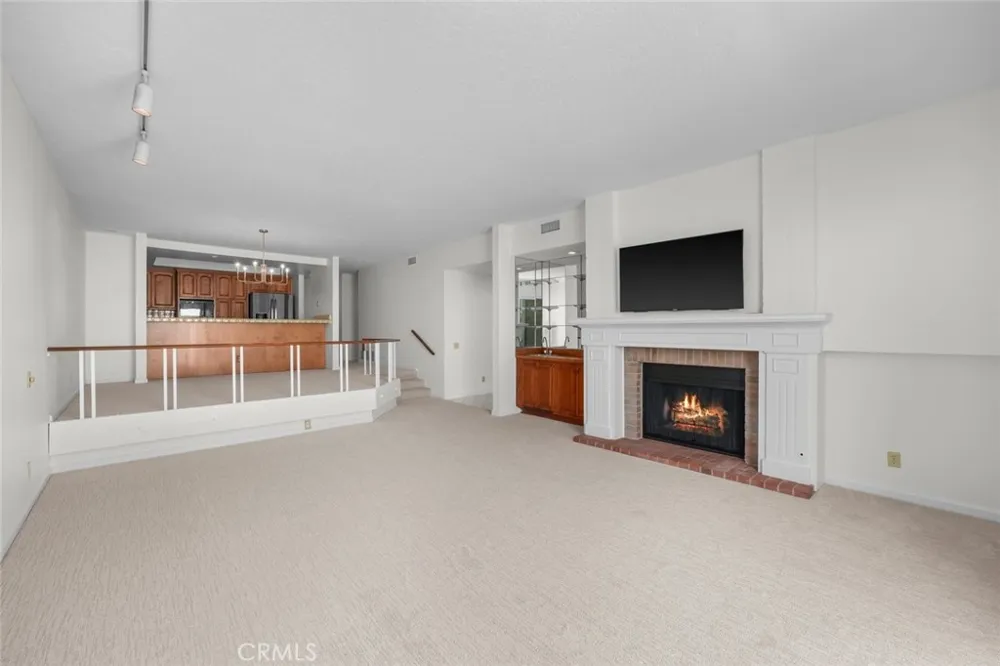 981 Bayside Cove #405 Newport Beach, CA 92660