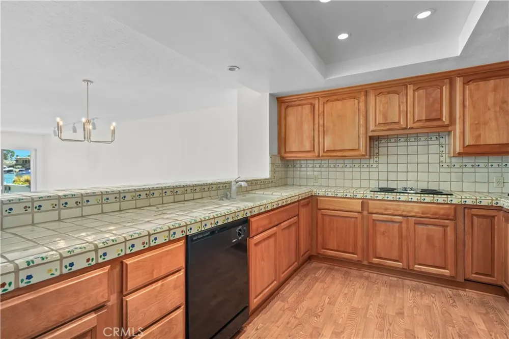 981 Bayside Cove #405 Newport Beach, CA 92660