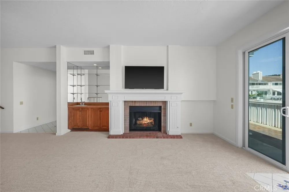 981 Bayside Cove #405 Newport Beach, CA 92660