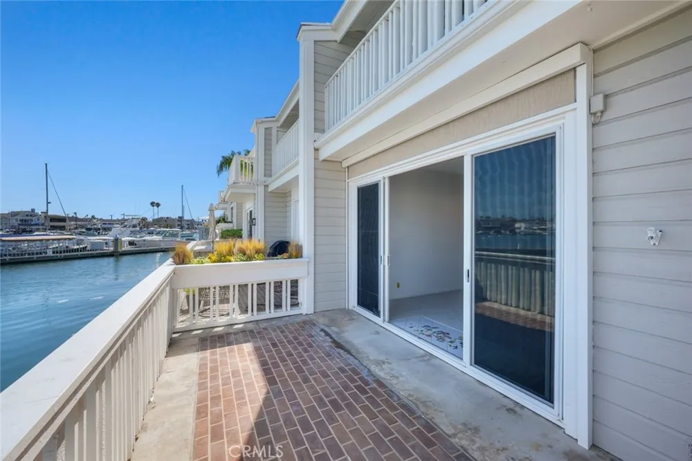 981 Bayside Cove #405 Newport Beach, CA 92660