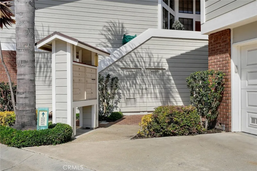 981 Bayside Cove #405 Newport Beach, CA 92660
