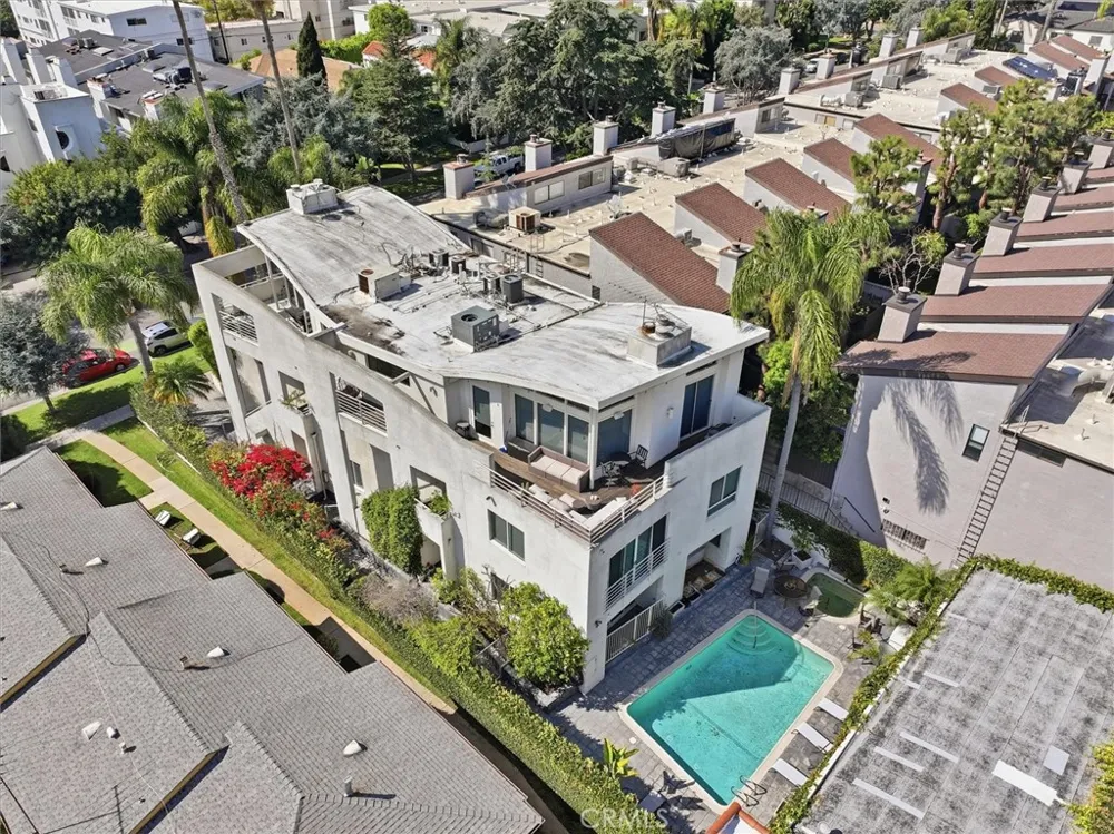 943 14th Street #101 Santa Monica, CA 90403