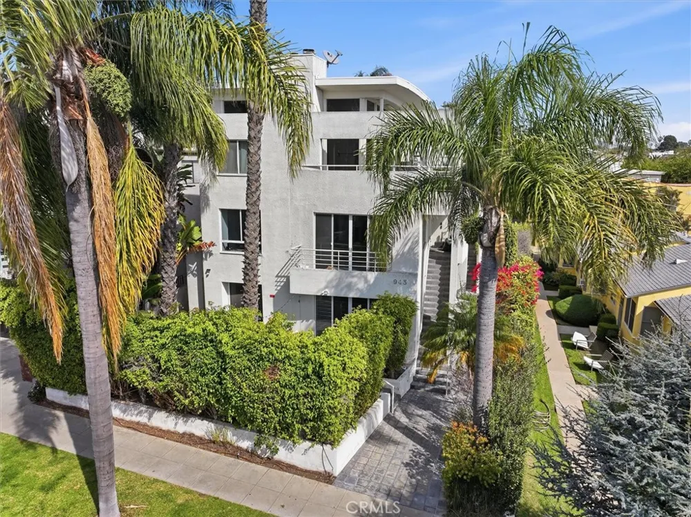 943 14th Street #101 Santa Monica, CA 90403