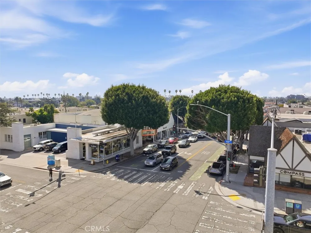 943 14th Street #101 Santa Monica, CA 90403