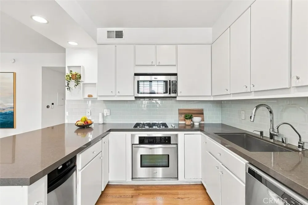 943 14th Street #101 Santa Monica, CA 90403