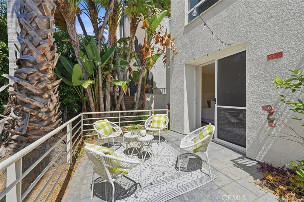 943 14th Street #101 Santa Monica, CA 90403