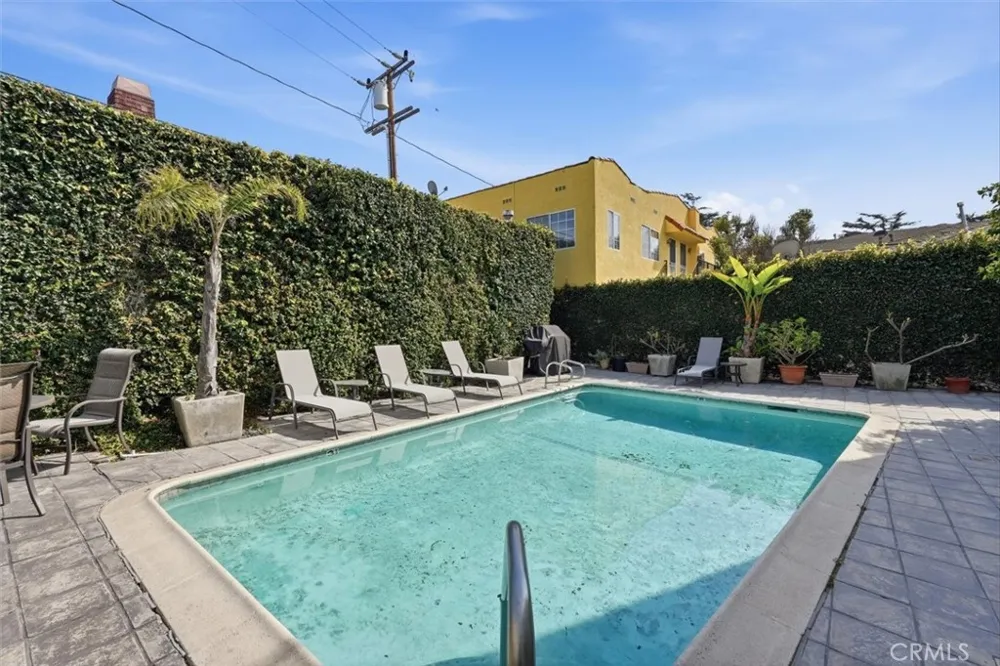 943 14th Street #101 Santa Monica, CA 90403