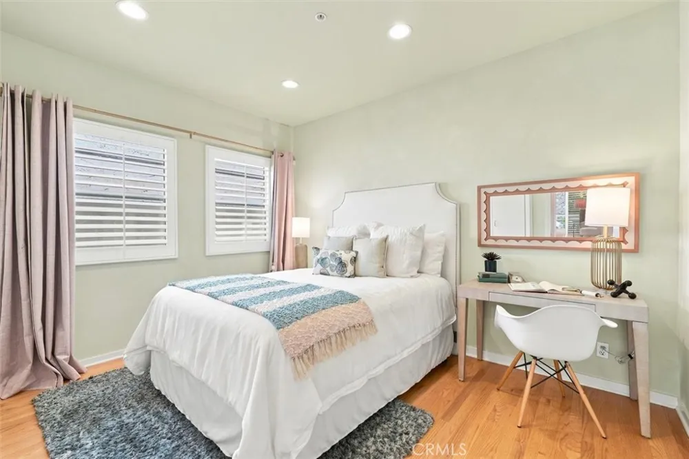943 14th Street #101 Santa Monica, CA 90403