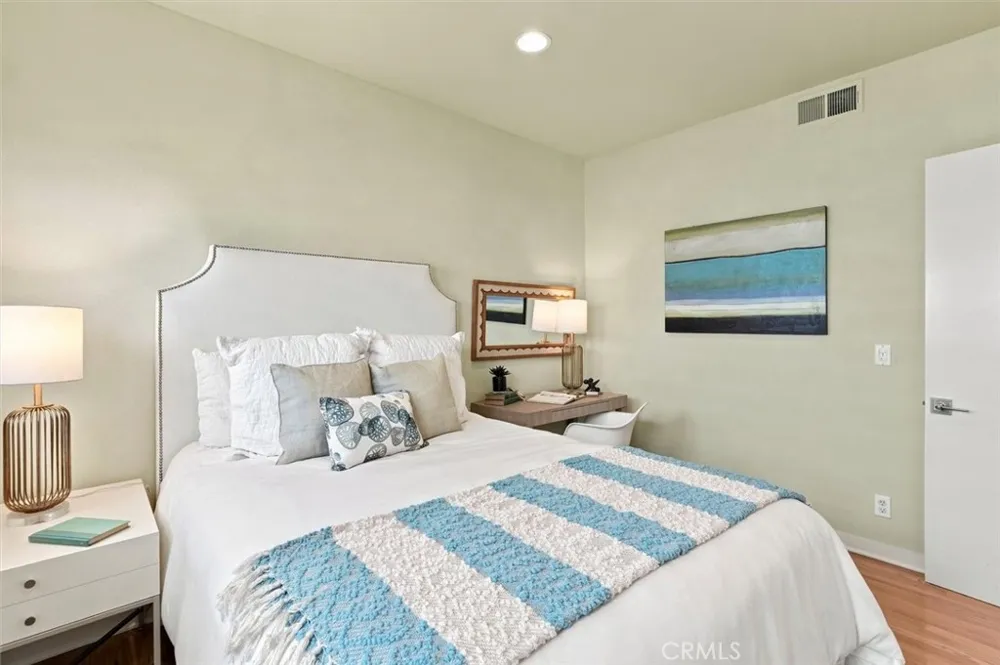 943 14th Street #101 Santa Monica, CA 90403