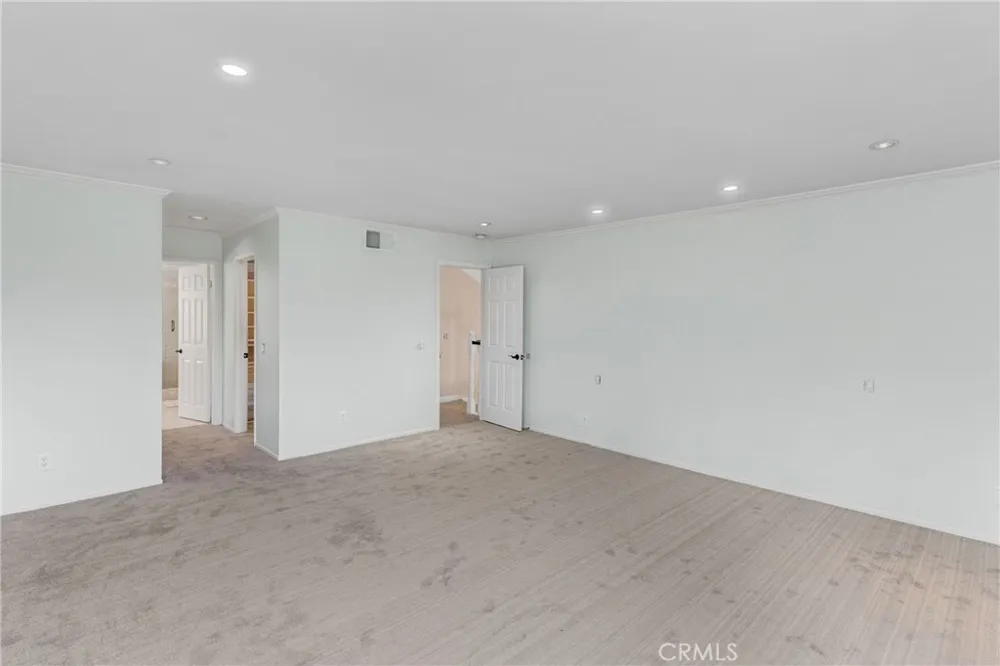 21335 Dove Chatsworth, CA 91311