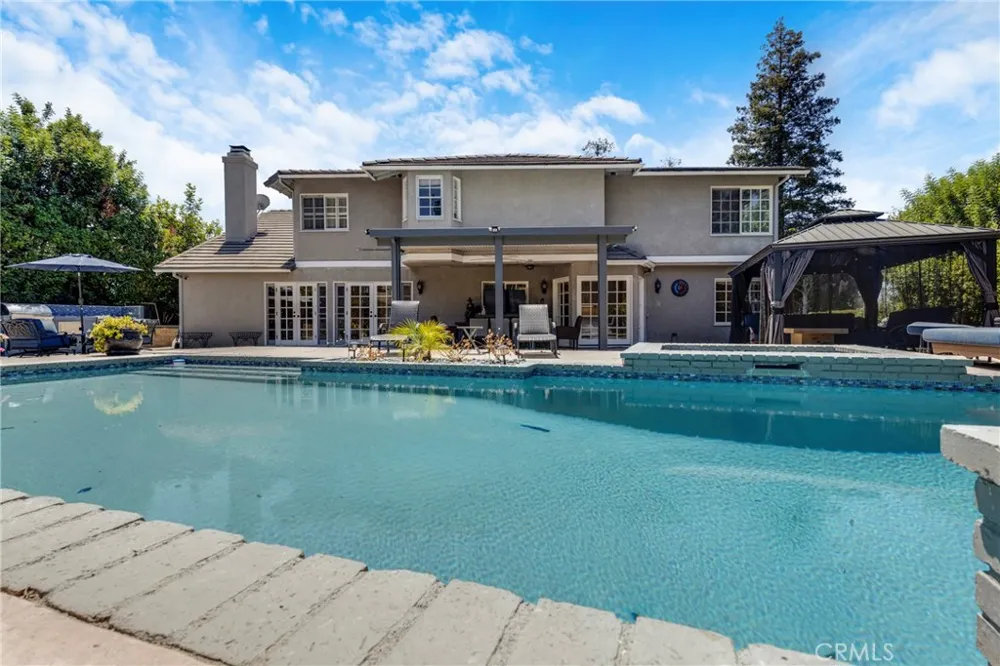 21335 Dove Chatsworth, CA 91311