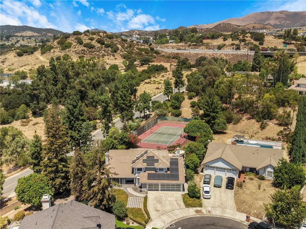 21335 Dove Chatsworth, CA 91311