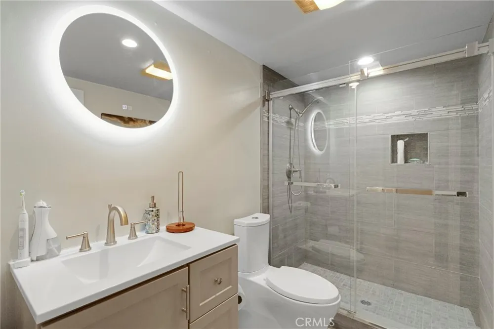 21335 Dove Chatsworth, CA 91311