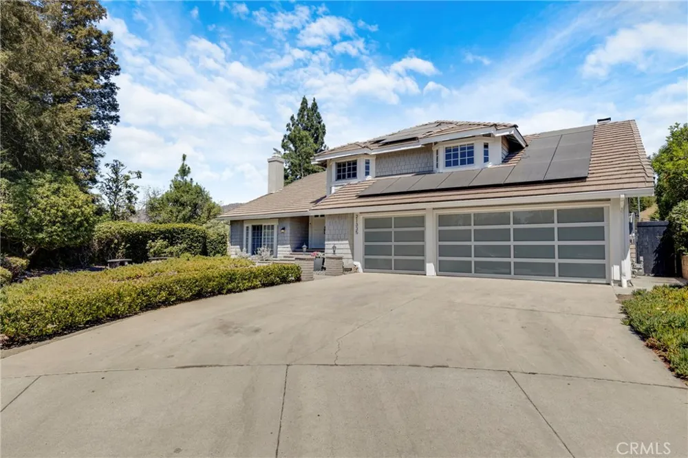21335 Dove Chatsworth, CA 91311