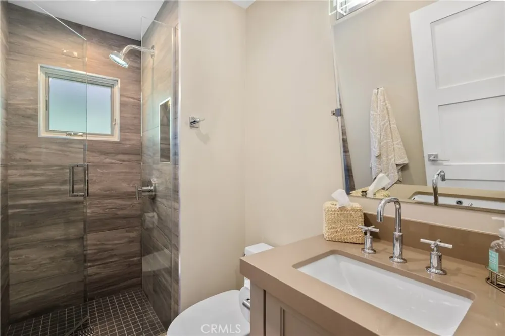 219 Diamond Avenue Newport Beach, CA 92662
