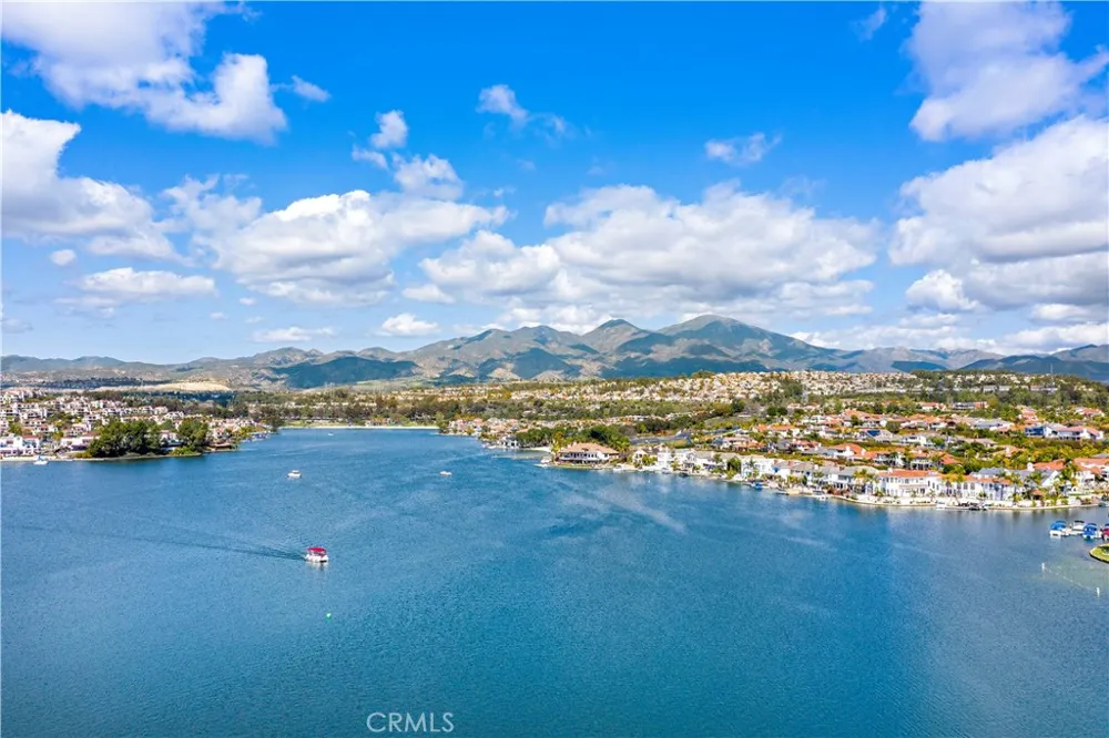 22661 Sweetmeadow Mission Viejo, CA 92692