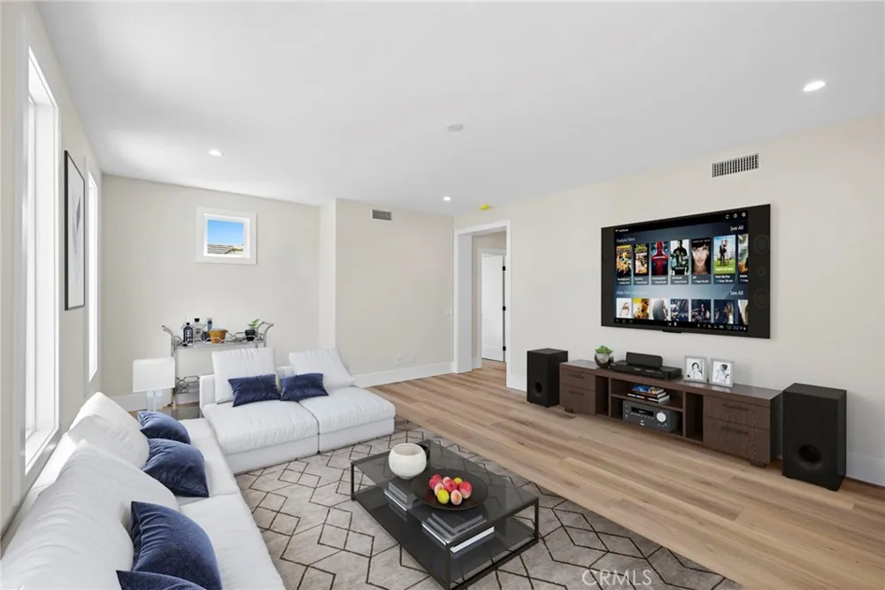 22661 Sweetmeadow Mission Viejo, CA 92692