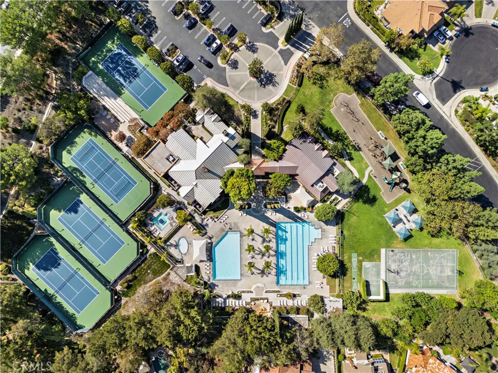 22661 Sweetmeadow Mission Viejo, CA 92692